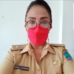 Hukum Tua Desa Kawangkoan Eske F. T. Dendeng.