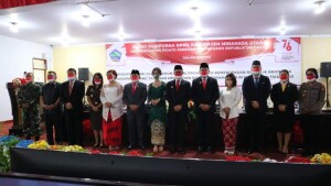 Foto bersama Pimpinan DPRD, Bupati dan Wabup serta FORKOPIMDA Minahasa Utara.