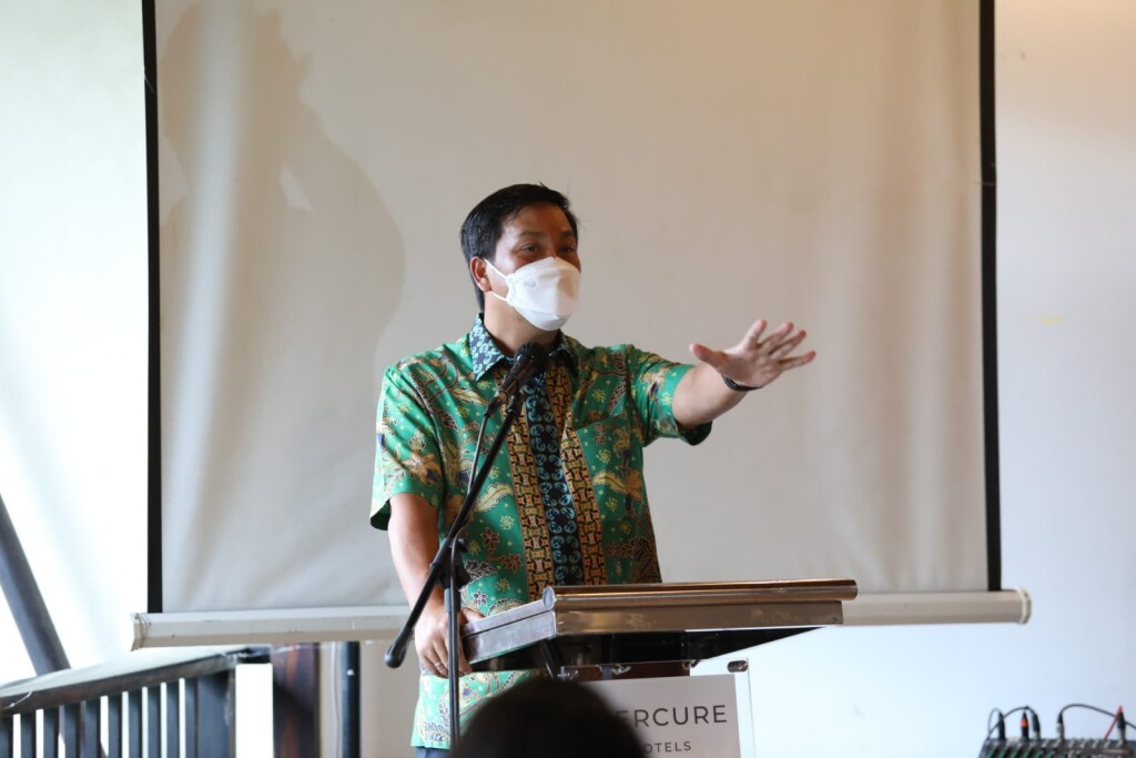 Wakil Gubernur Drs Steven OE Kandouw saat memberi arahan saat membuka kegiatan Dinas P3A Sulut, Rabu (02/09/2021)