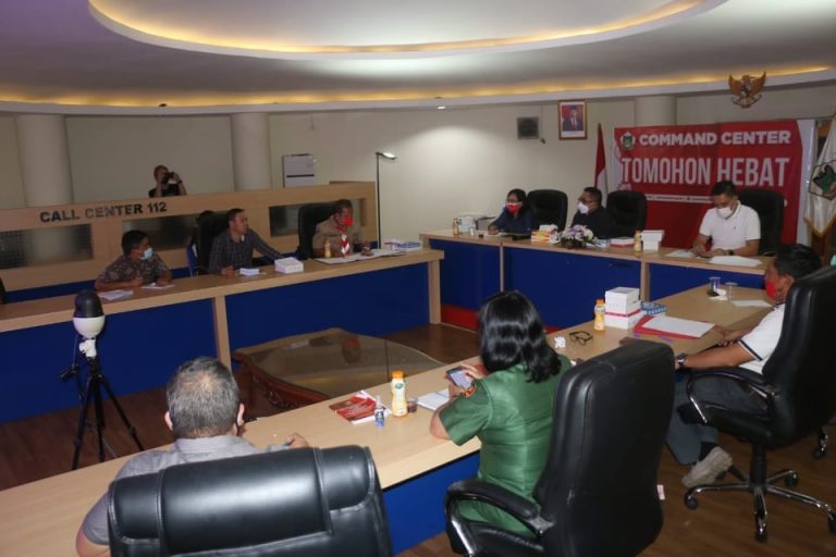 enos-potororing-rapat-panitia-proklamasi-768x512