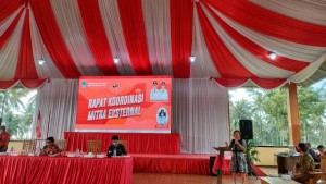 Direktur RSUD Maria Walanda Maramis Dokter Sandra Rotty saat membacakan laponnya.