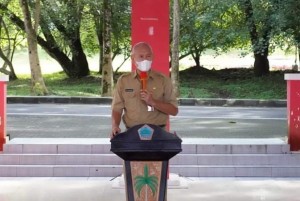 Sekda Minut Drs. Rivino Dondokambey