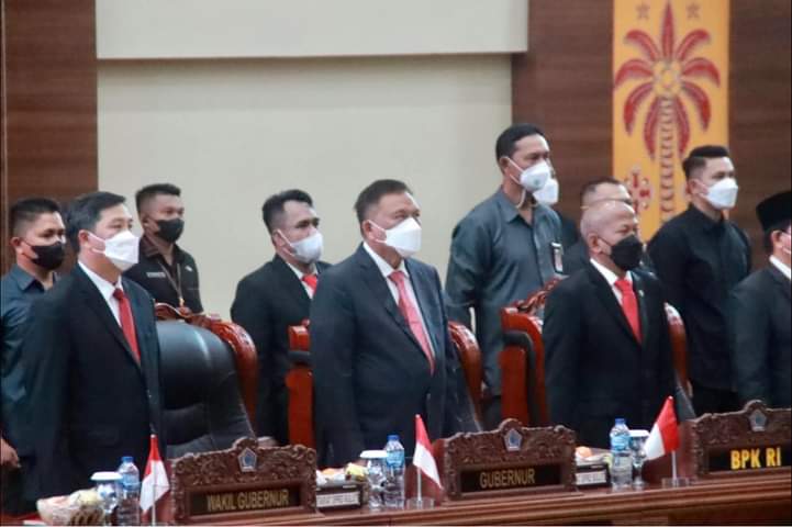 Suasana Rapat Paripurna DPRD Sulut terkait Penyerahan LHP BPK RI Tahun 2021