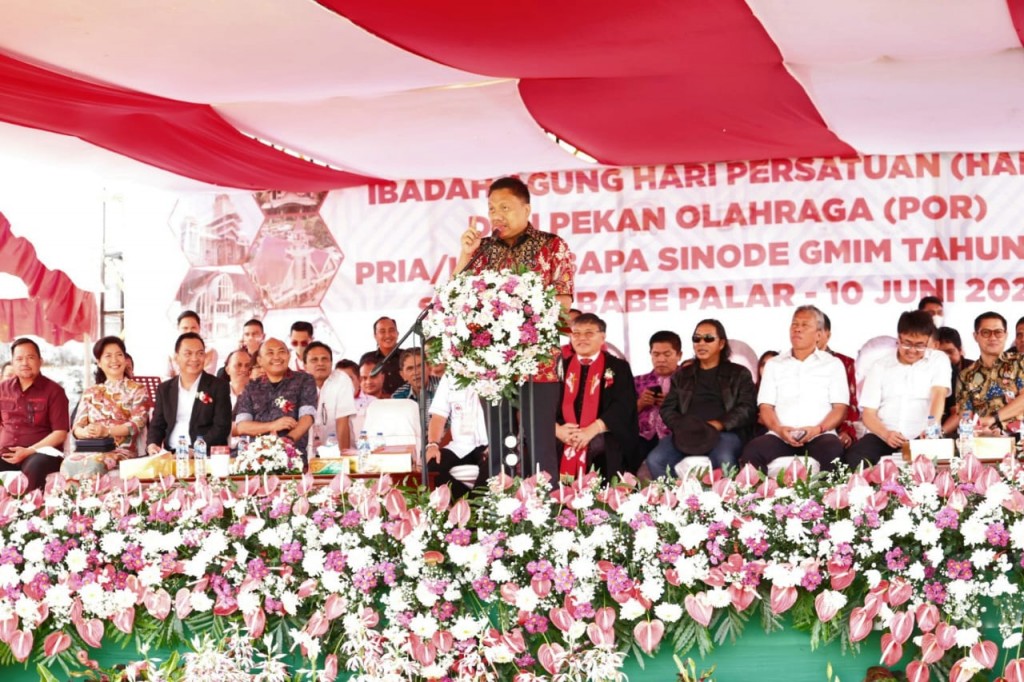 Gubernur Olly Dondokambey SE saat membuka kegiatan HAPSA/POR PKB GMIM 2022, Jumat (10/06/2022).