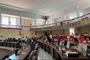 Suasana Rapat Paripurna yang dihadiri oleh anggota DPRD Minut dan jajaran pejabat Pemkab