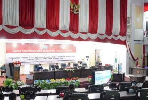 Suasana rapat Paripurna DPRD Minut dalam rangka penegakan